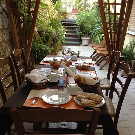 Il Mandorlo Bed & Breakfast